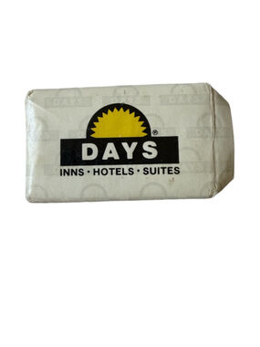 NWT Vintage Ivory travel size Bar Soap Days Inns Hotels & Suites